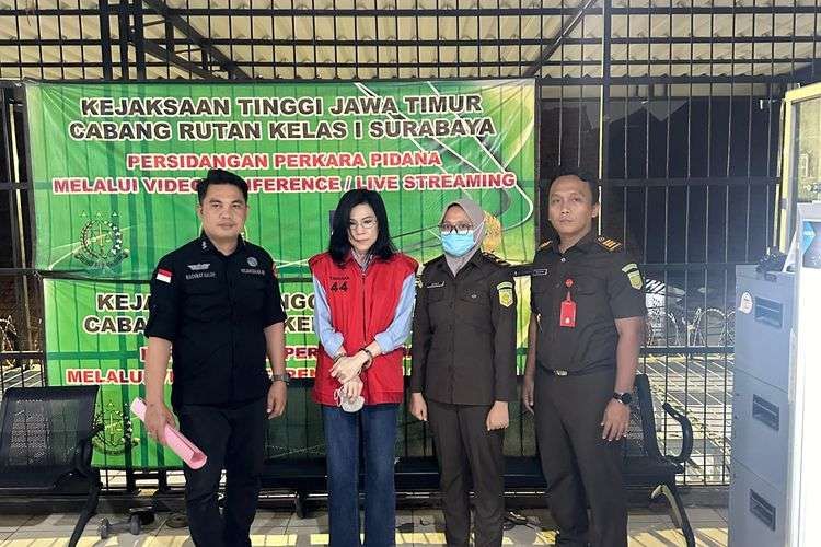 28 MW ditetapkan tersangka oleh Kejagung setelah menjalani pemeriksaan maraton pada Senin (4/11/2024).