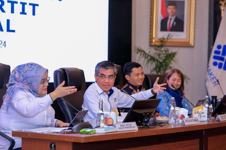 28 Menteri Ketenagakerjaan Yassierli berkomitmen segera menindaklanjuti  penetapan Upah Minimum (UM) tahun 2025.