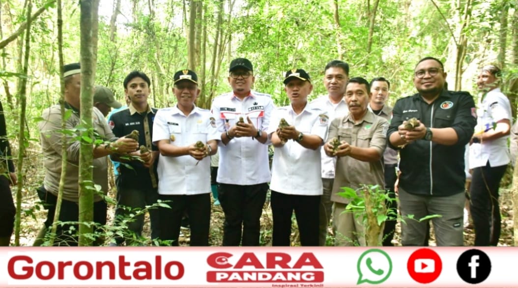 28 Bupati dan Wagub Pohuwato Lepas 10 Ekor Burung Maleo di Kawasan Cagar Alam